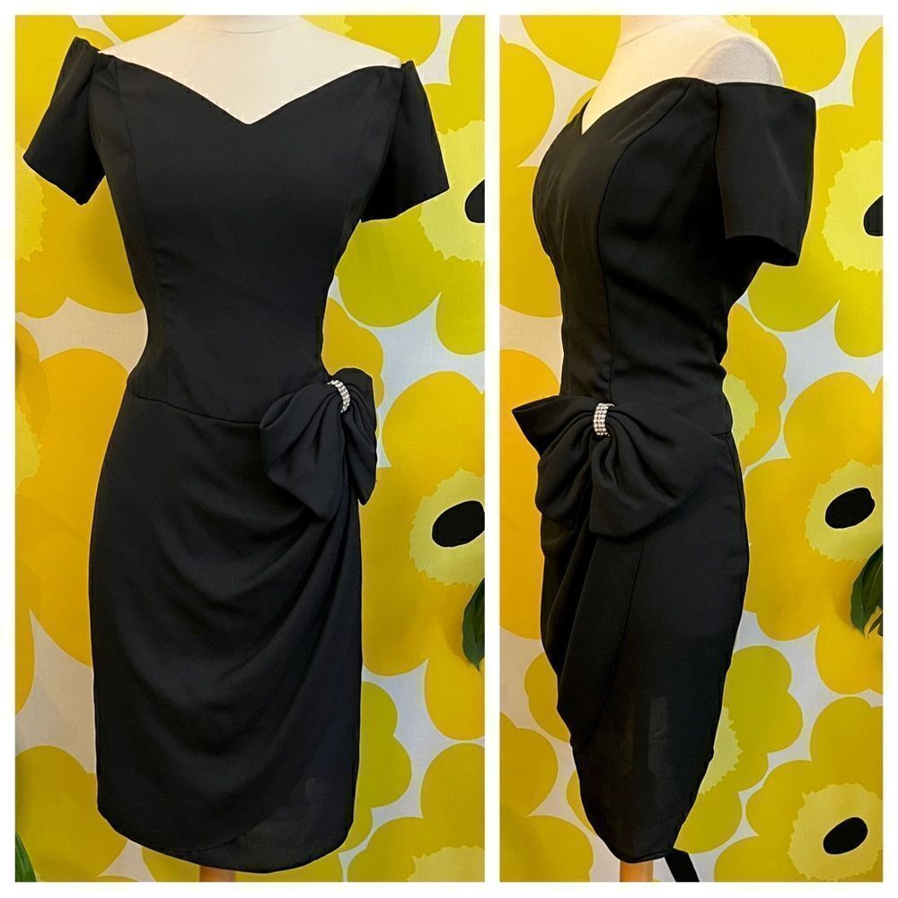 Stunning Vintage 80s VaVaVoom Oversized Rhinestone Bow Off the Shoulder Dress - Picture 2 of 8
